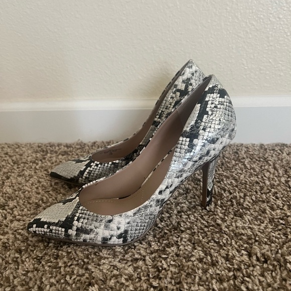 High heels - Picture 3 of 5